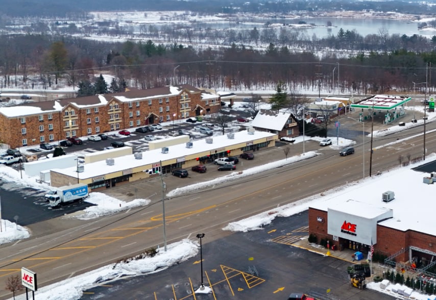 116 Peterson Rd, Libertyville, IL for sale - Building Photo - Image 1 of 8