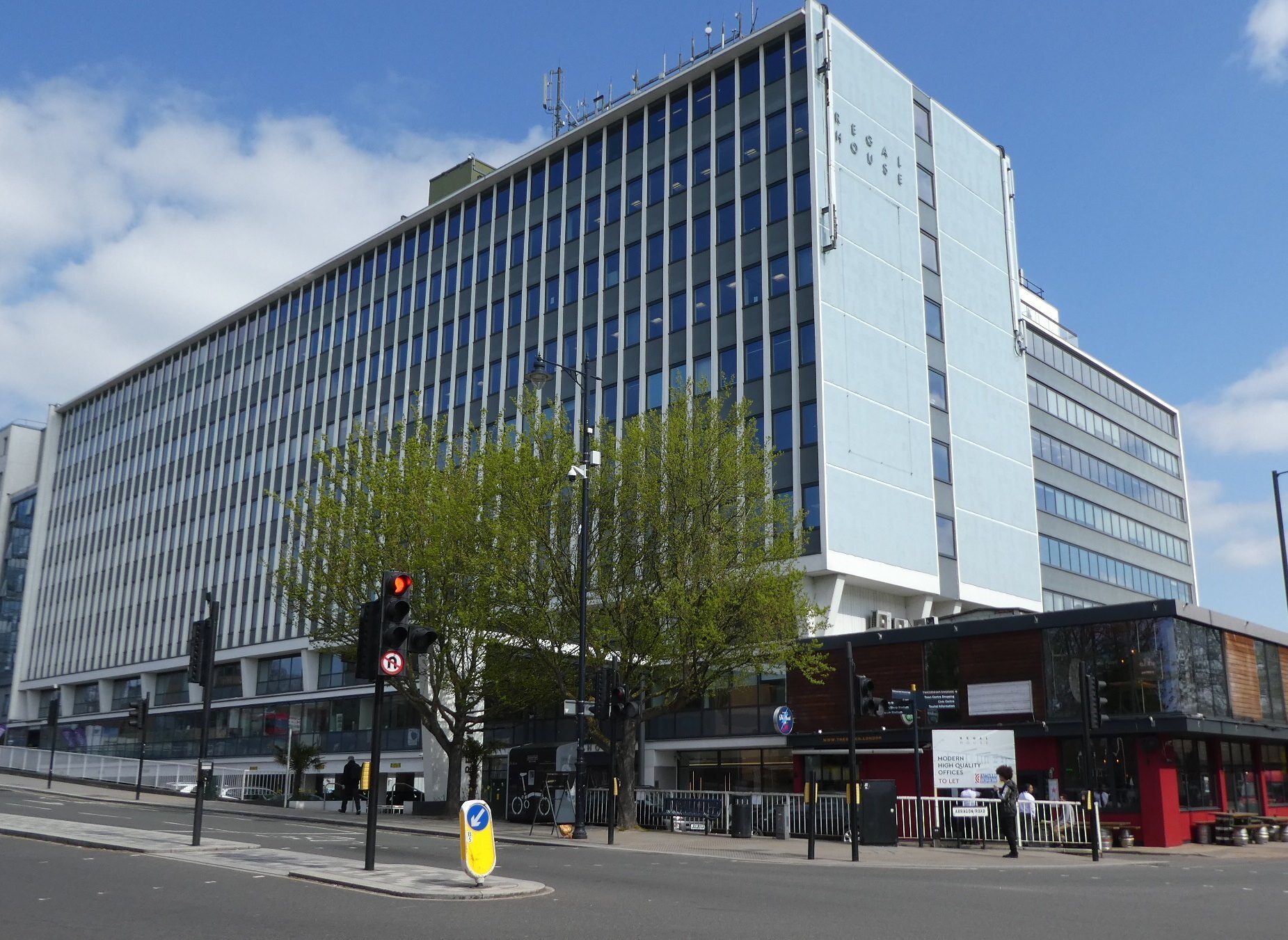 68-70 London Rd, Twickenham for lease Building Photo- Image 1 of 17