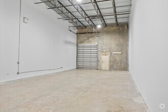 534 Mercantile Pl, Port Saint Lucie, FL for lease Interior Photo- Image 2 of 3