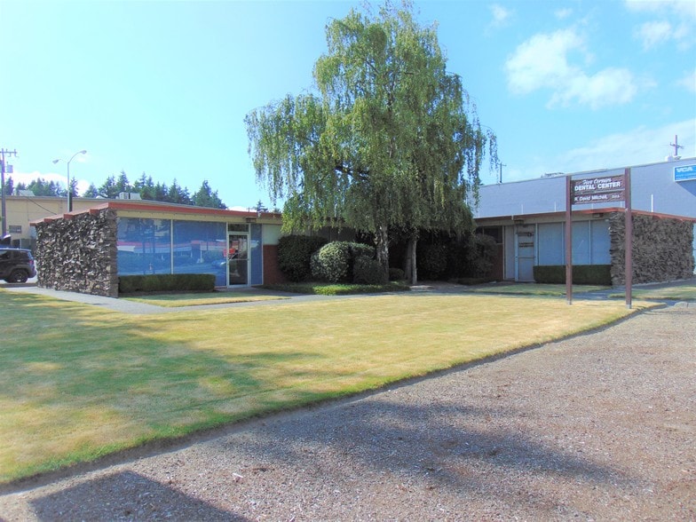 15721 1st Ave S, Burien, WA 98148