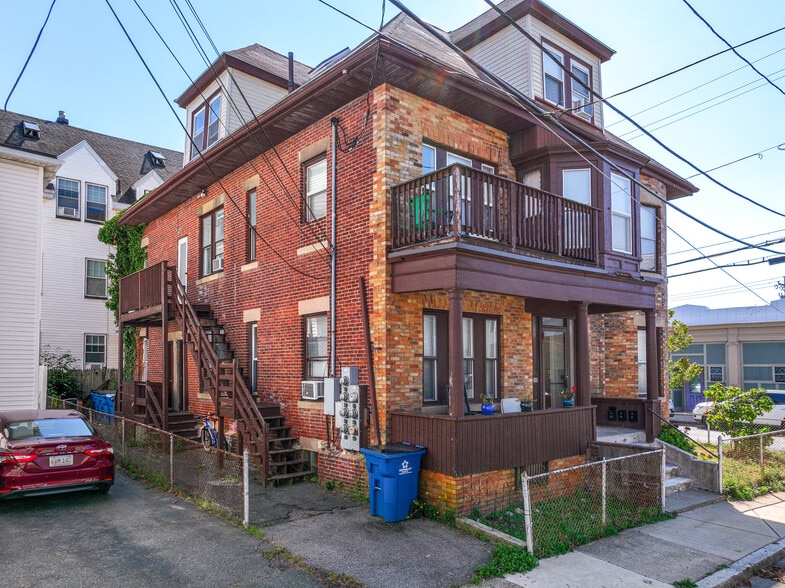 5 Wave way, Winthrop, MA for sale - Building Photo - Image 2 of 17