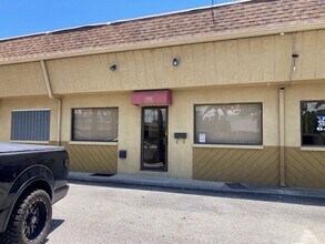 960 Chalmer Dr, Marco Island, FL for lease Building Photo- Image 2 of 12