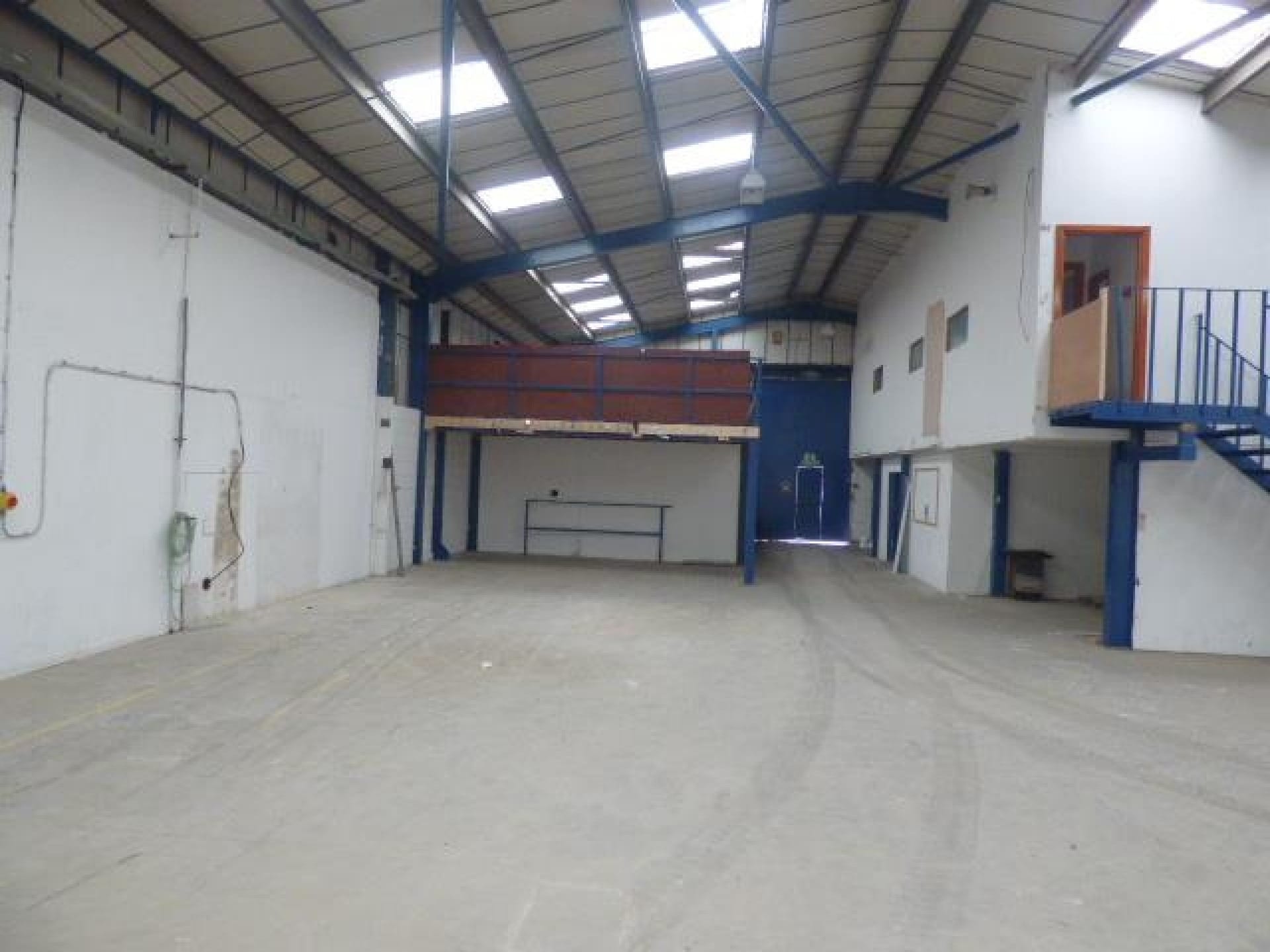 Tanyard Road, Huddersfield for lease Interior Photo- Image 1 of 3