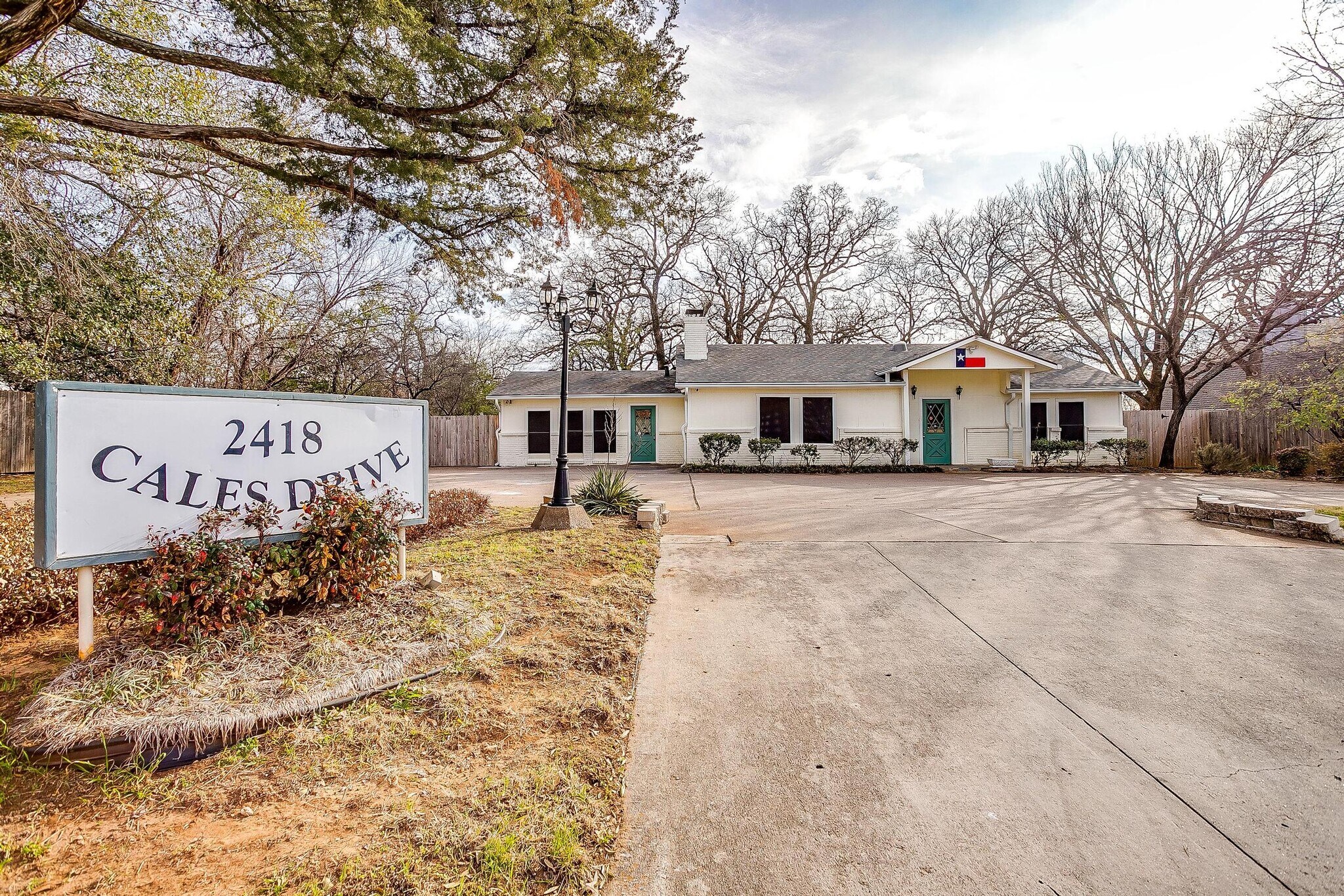 2418 Cales Dr, Arlington, TX for sale Building Photo- Image 1 of 1