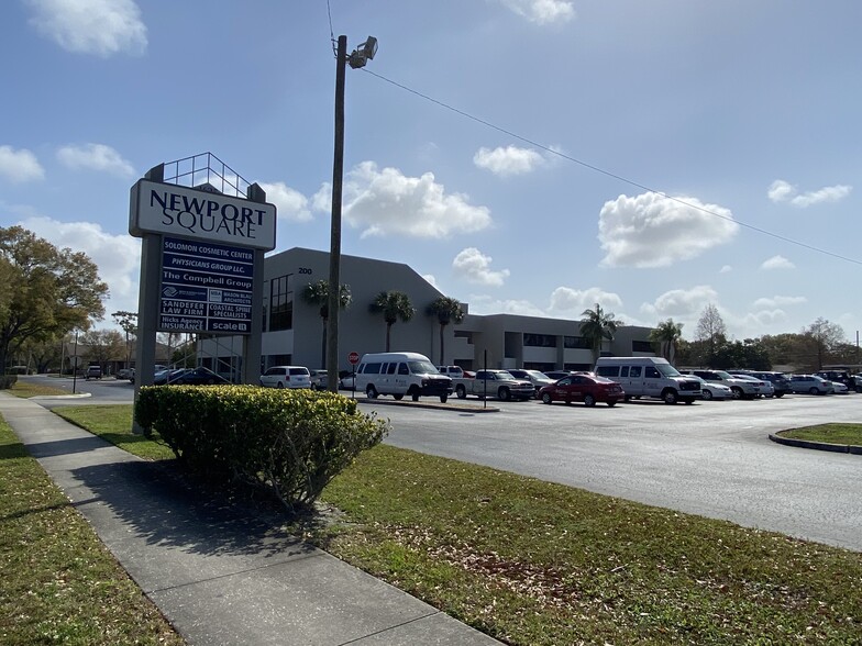 4625 East Bay Dr, Clearwater, FL for lease - Building Photo - Image 2 of 10