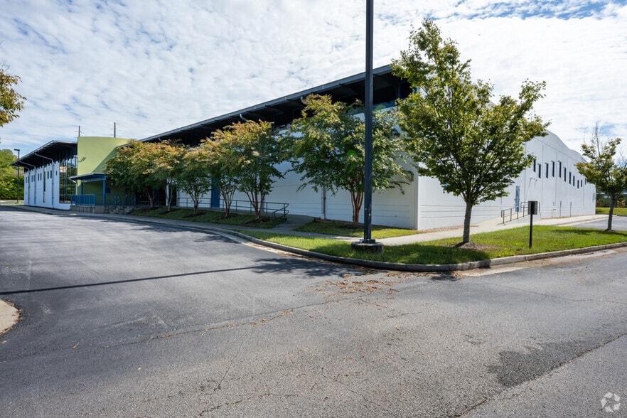 119 Cane Creek Blvd, Danville, VA for lease - Building Photo - Image 2 of 30