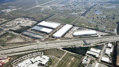 5905 E Sam Houston Pky S, Houston, TX for sale Building Photo- Image 2 of 7