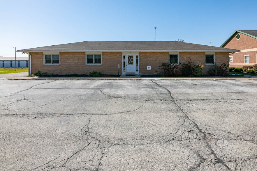 1811 S 10th St, Noblesville, IN 46060