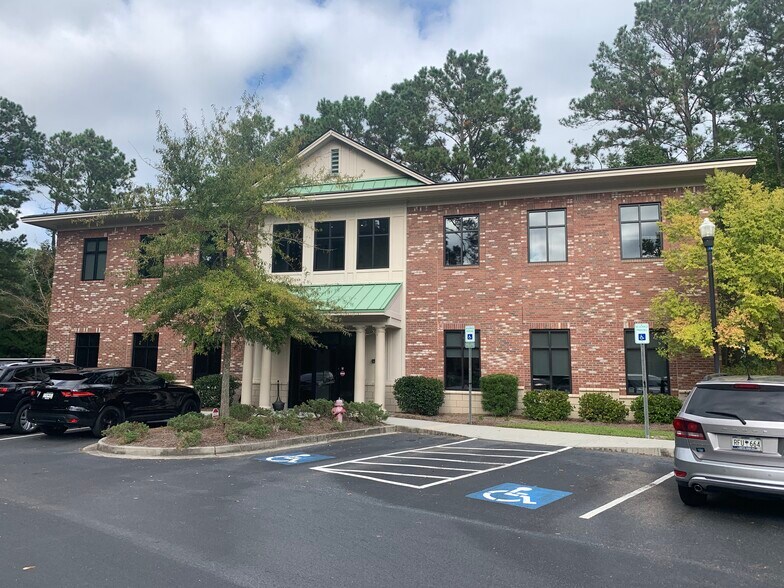 501 Belle Hall Pkwy, Mount Pleasant, SC 29464