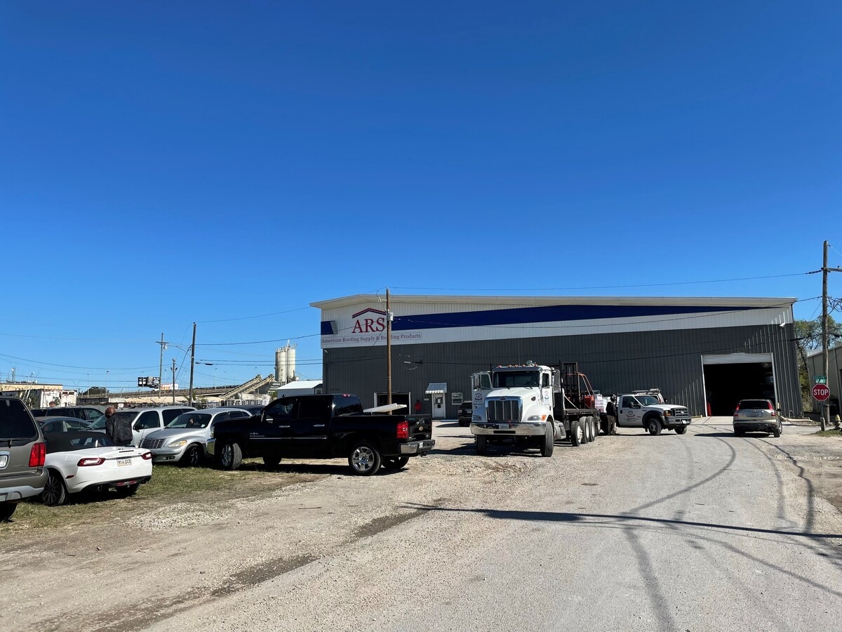 2009 S Hullen St, Metairie, LA 70001