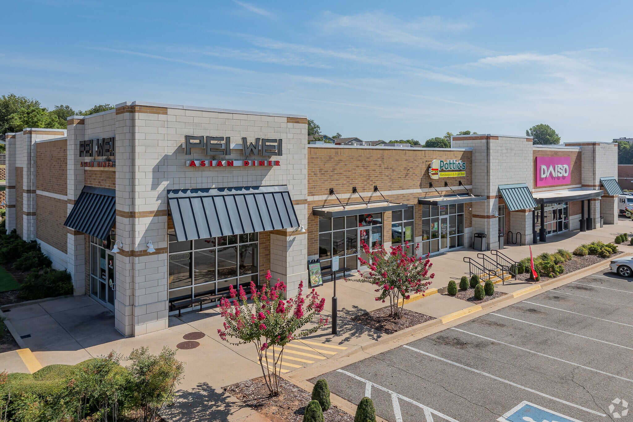 1141-1301 E 2nd St, Edmond, OK for sale Primary Photo- Image 1 of 1