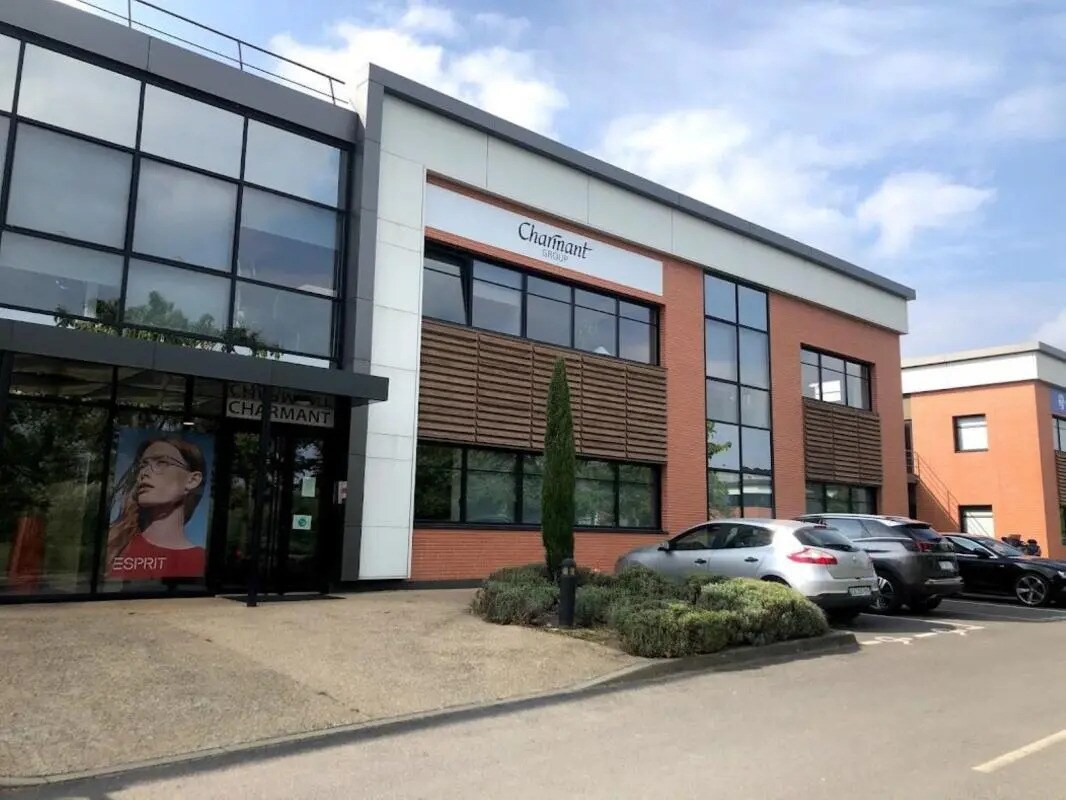 10 Rue Du Commandant D'estienne D'orves, Villeneuve-la-Garenne for lease Building Photo- Image 1 of 15