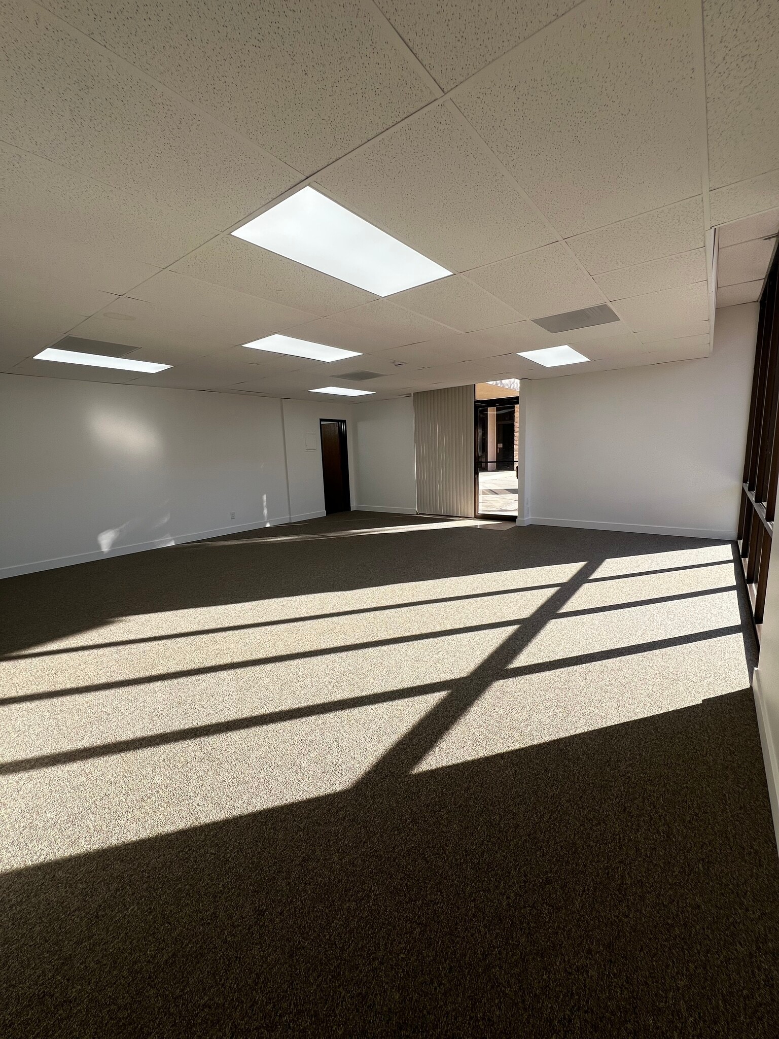 30941 Agoura Rd, Westlake Village, CA for lease Interior Photo- Image 1 of 10