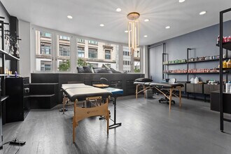 375 Fifth Ave, New York, NY for lease Interior Photo- Image 2 of 6