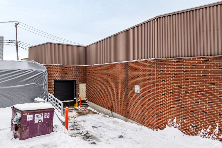12480 Boul Industriel, Montréal, QC for sale - Building Photo - Image 3 of 4