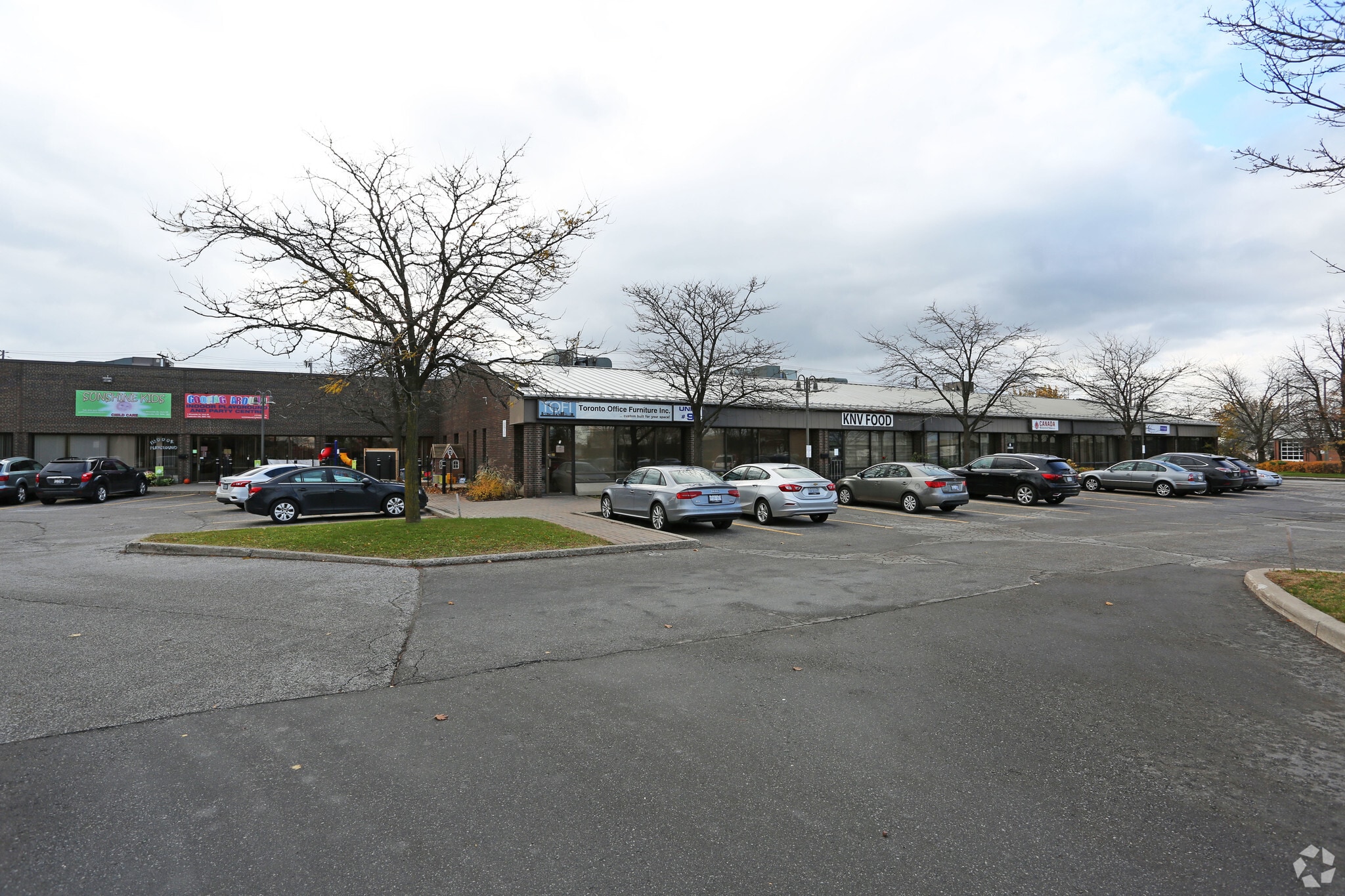 1 Westside Dr, Toronto, ON for lease Primary Photo- Image 1 of 13