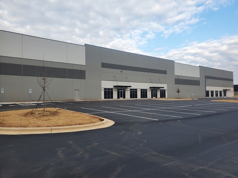 4043 Reynolds Ct, Winston-Salem, NC for sale - Building Photo - Image 1 of 1