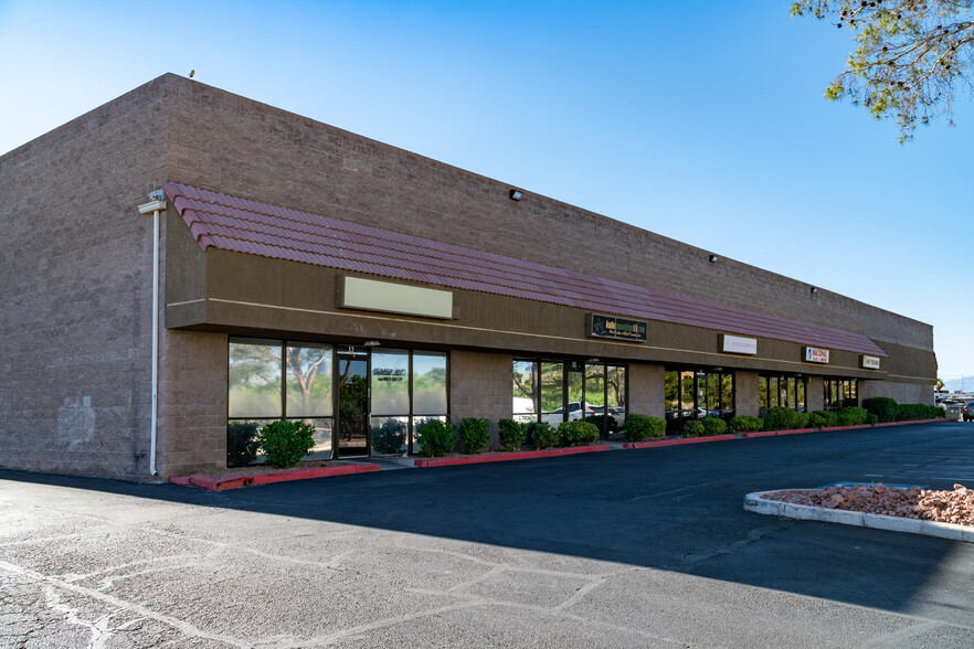 4275 W Bell Dr, Las Vegas, NV for lease - Building Photo - Image 3 of 17