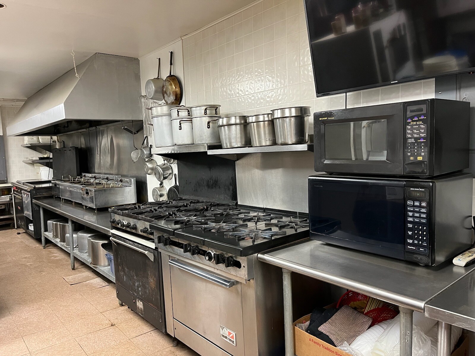 26646 S 555 St, Fullerton, NE 68638 Loup River Inn