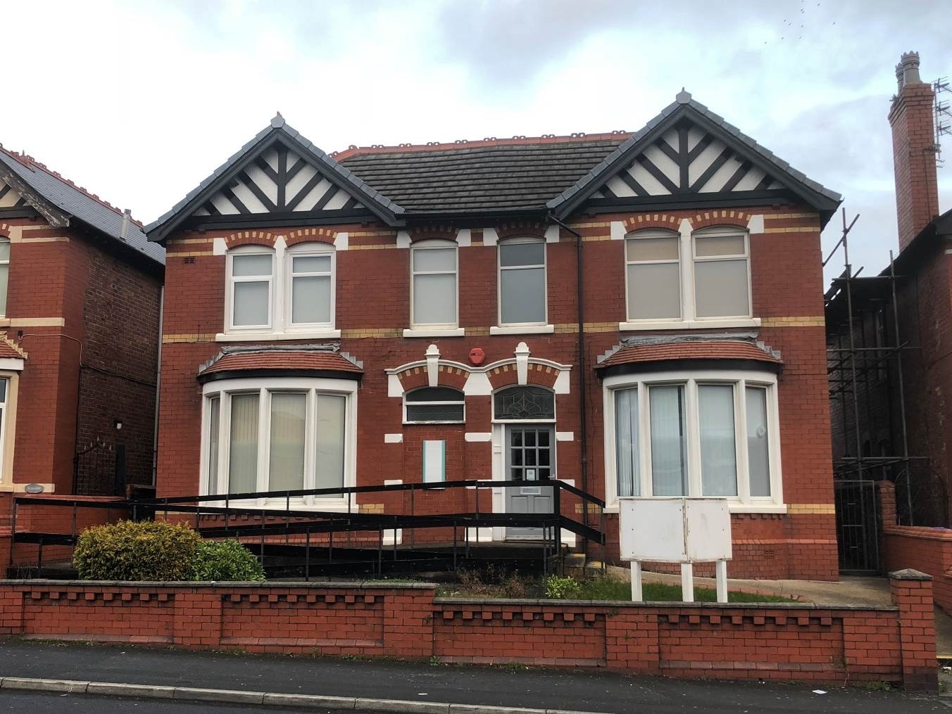 81-83 Westcliffe Dr, Blackpool for sale Primary Photo- Image 1 of 1