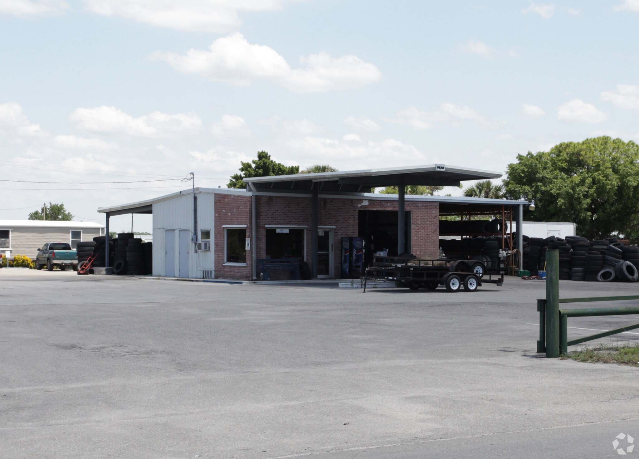 520 New Market Rd E, Immokalee, FL for sale Primary Photo- Image 1 of 1