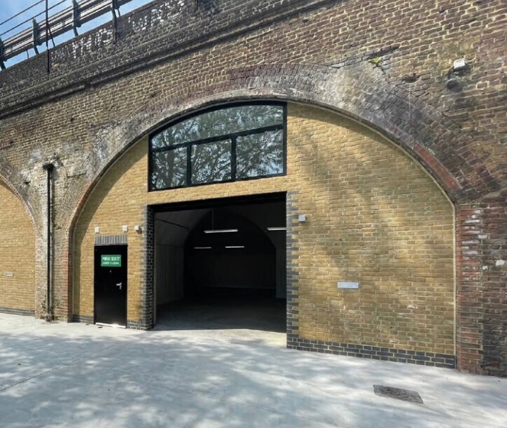 Southwark Bridge Rd, London for sale Primary Photo- Image 1 of 1