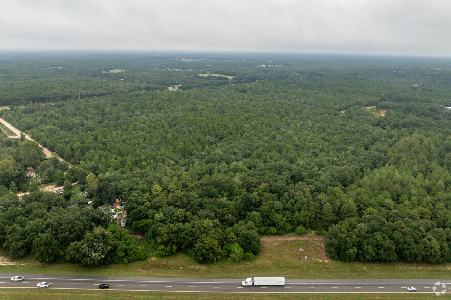 123 Wildwood Lakes Dr, DeFuniak Springs, FL for sale - Aerial - Image 2 of 13