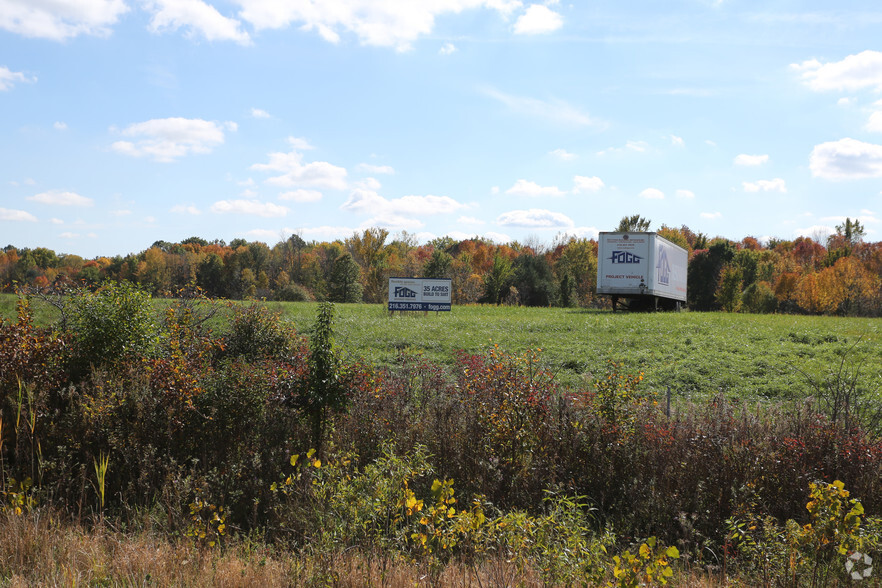 Seasons Rd, Stow, OH for sale - Primary Photo - Image 1 of 1