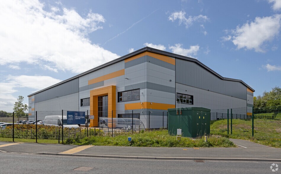 Gelderd Rd, Morley for sale - Primary Photo - Image 1 of 1