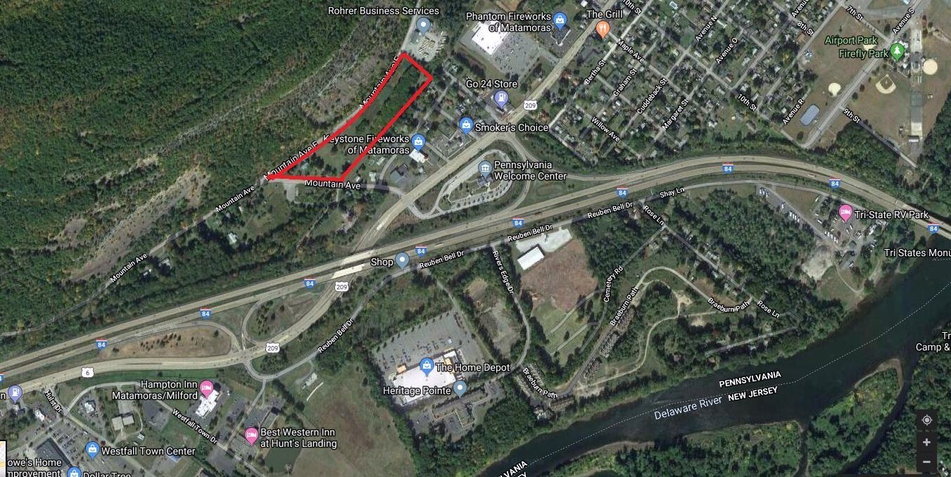 120 Mountain Rd, Matamoras, PA 18336