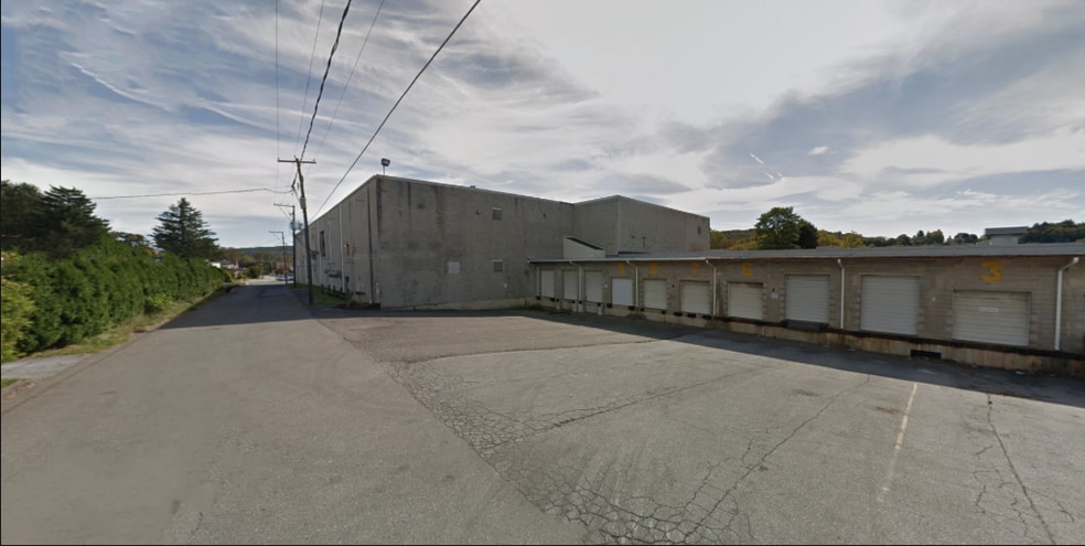 40 S Third St, Walnutport, PA for lease - Building Photo - Image 2 of 29