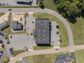 67 Lakeview Dr, Paducah, KY for lease Interior Photo- Image 2 of 47