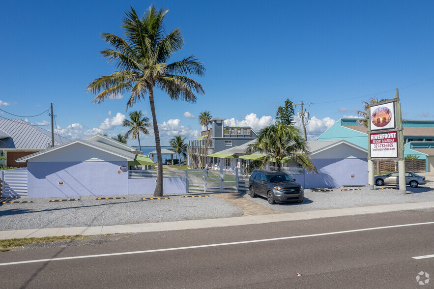 2902 S Atlantic Ave, Cocoa Beach, FL for sale - Building Photo - Image 1 of 1