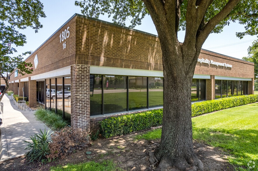 1805 Royal Ln, Dallas, TX for lease - Building Photo - Image 1 of 6