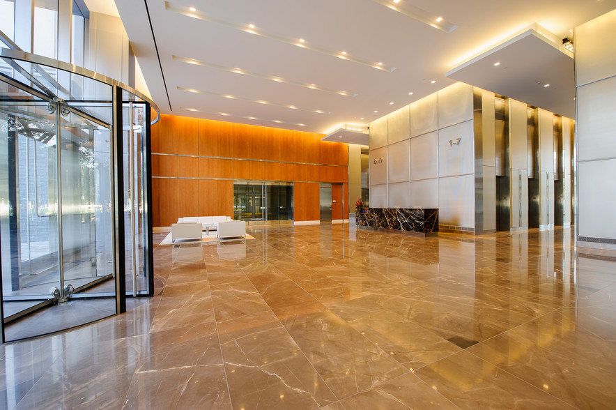 3737 Buffalo Speedway Ave, Houston, TX for lease - Lobby - Image 3 of 29