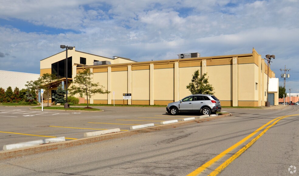 1185 Niagara Falls Blvd, Buffalo, NY for sale - Primary Photo - Image 1 of 1