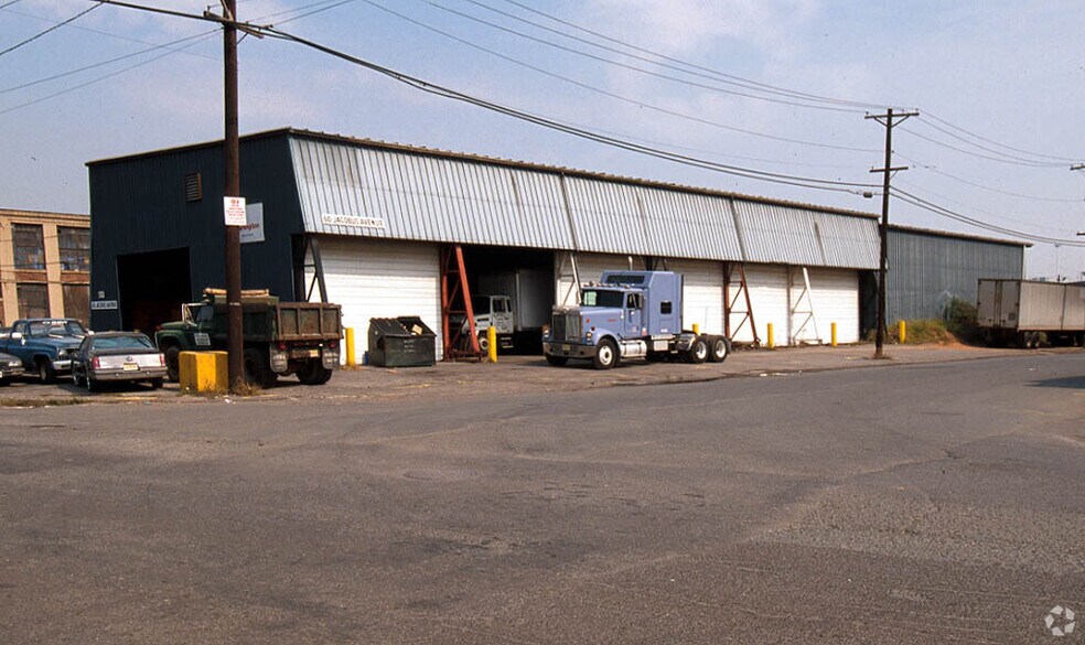 60 Jacobus Ave, Kearny, NJ for lease - Primary Photo - Image 1 of 2