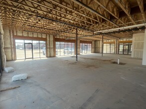 2801 36th Ave NW, Norman, OK for lease Interior Photo- Image 1 of 3