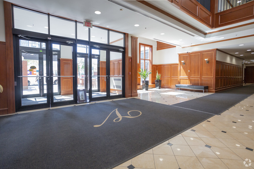 326 11th Ave SW, Calgary, AB for lease - Lobby - Image 3 of 16