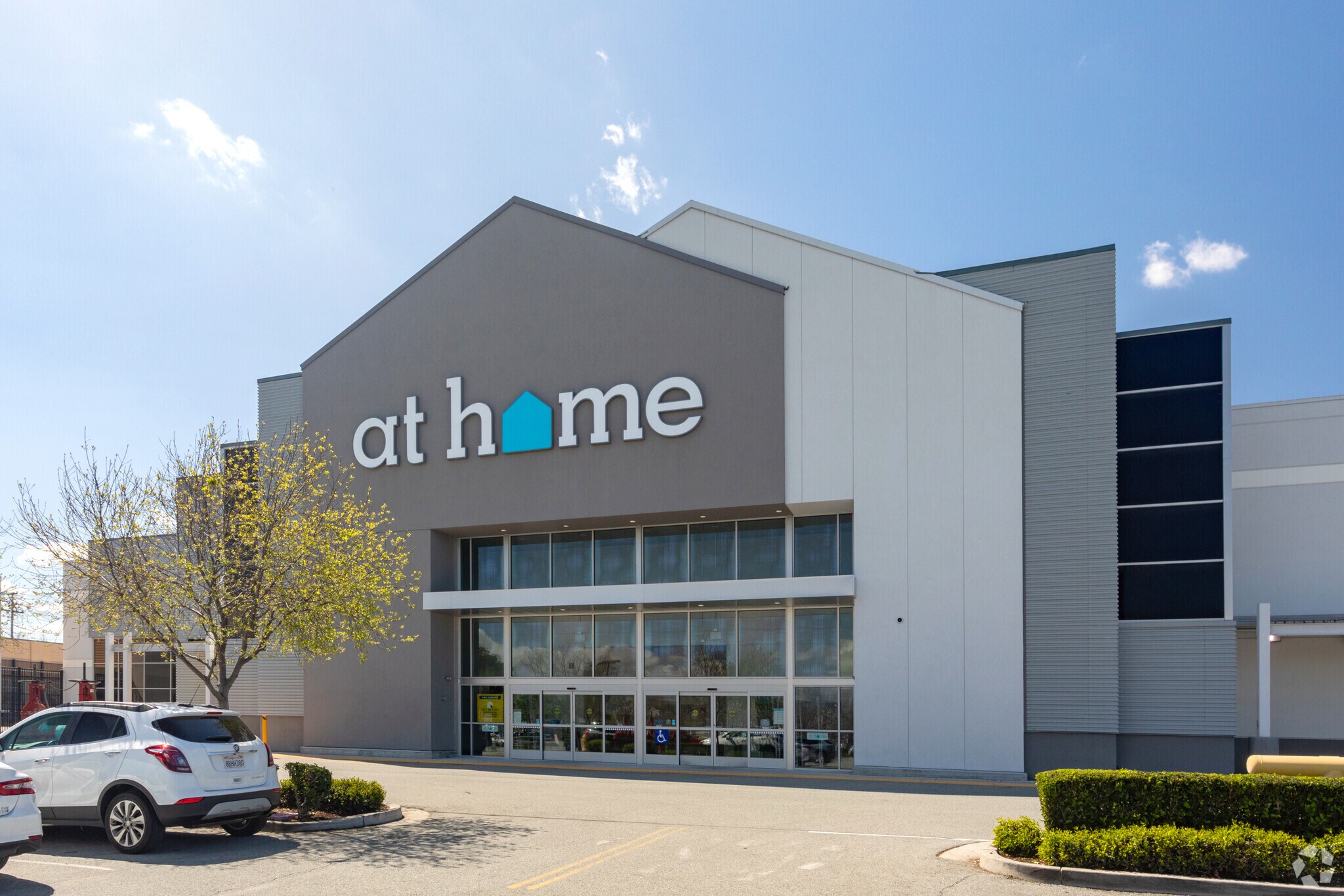 750 Newhall Dr, San Jose, CA for lease Building Photo- Image 1 of 2