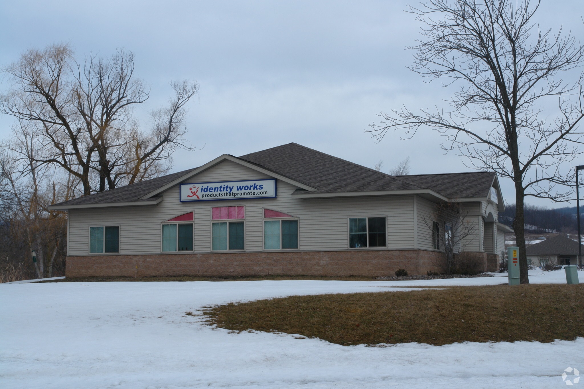 9532-9534 E 16 Frontage Rd, Onalaska, WI for sale Primary Photo- Image 1 of 1