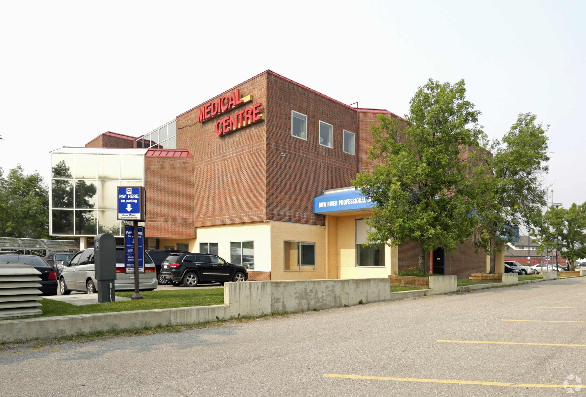 4411 16th Ave NW, Calgary, AB T3B 0M3 Bow River Professional Centre