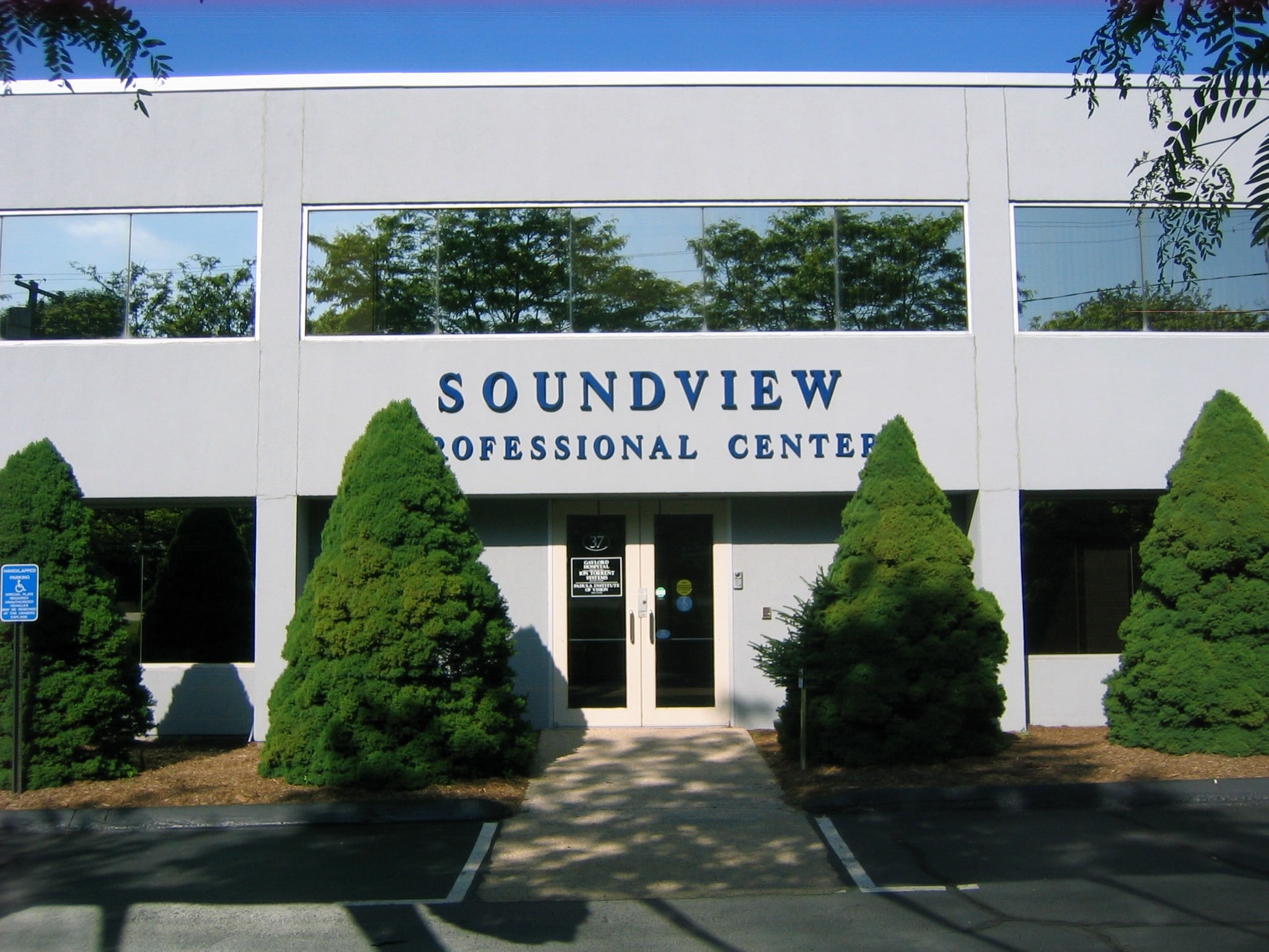 37 Soundview Rd, Guilford, CT for sale Building Photo- Image 1 of 1