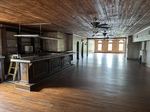 9 E Main St, Buford, GA for lease Interior Photo- Image 2 of 8