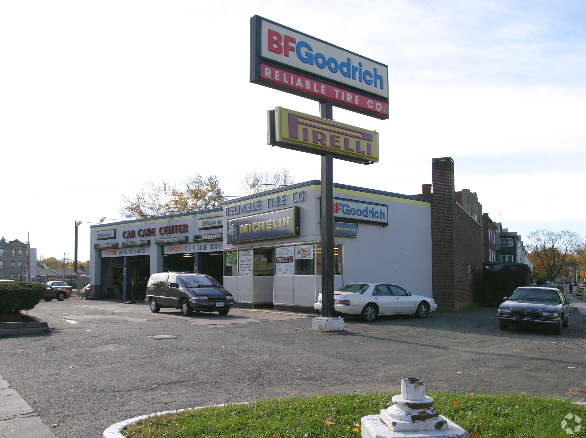 711 Maple Ave, Hartford, CT 06114 Reliable Auto Tire Company Inc