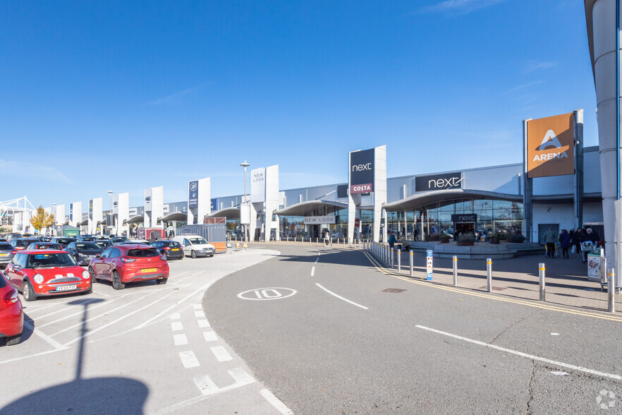 Classic Dr, Coventry for lease - Building Photo - Image 1 of 15