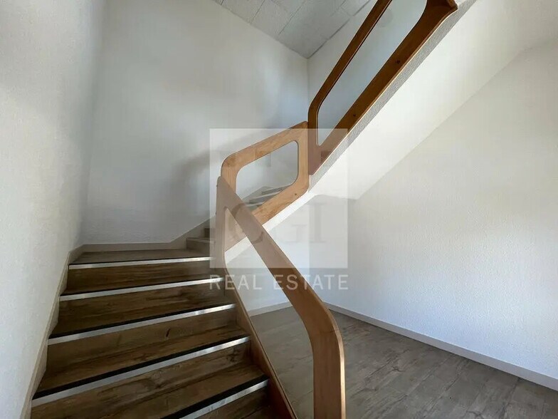 Office in Charbonnières-les-Bains for lease - Building Photo - Image 2 of 12