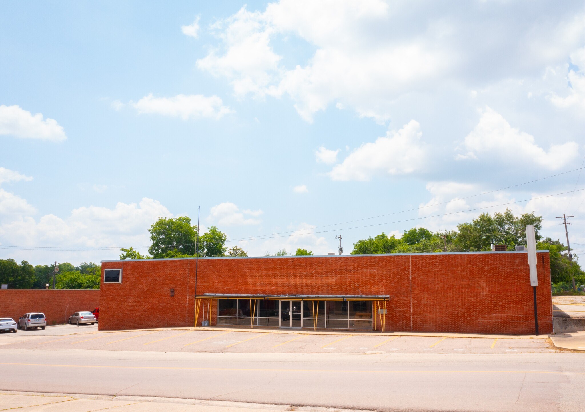 301 E 12th St, Ada, OK 74820 Flex for Sale