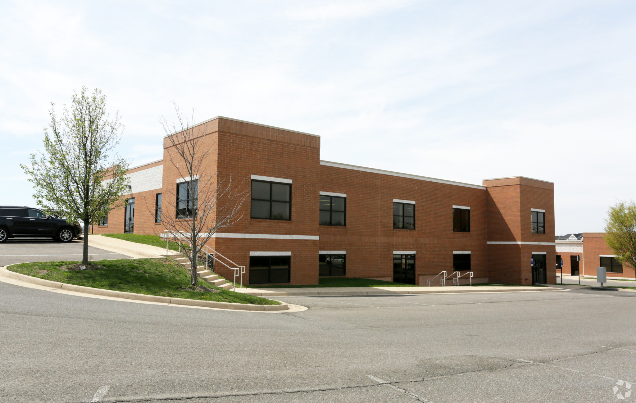 240-254 Airport Rd, Winchester, VA for sale Primary Photo- Image 1 of 1