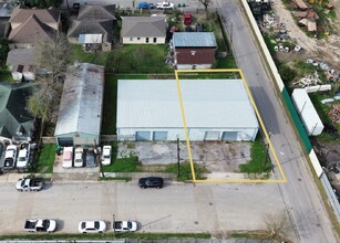 5602-5604 Trendale St, Houston, TX for lease Building Photo- Image 1 of 1